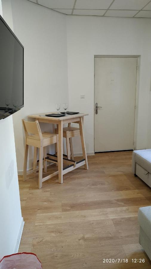 Studio Neuf Climatisé tout équipé #3 Tolone Esterno foto